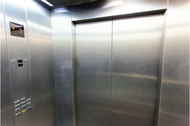 توجه به سرویس و نگهداری در سفارش کابین آسانسور